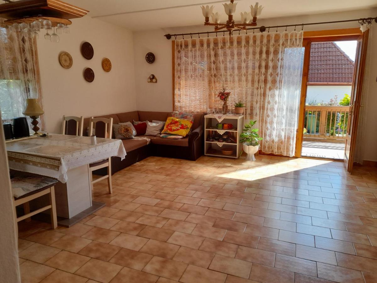 Harmonia Vendeghaz 100 Meterre Az Igali Gyogyfuerdotol Apartment Exterior photo